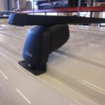 Pakettiauton taakkatelineet